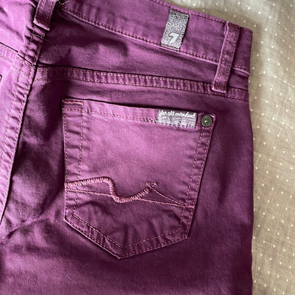 7 for all mankind designer jeans. Size 25. Like new condition.